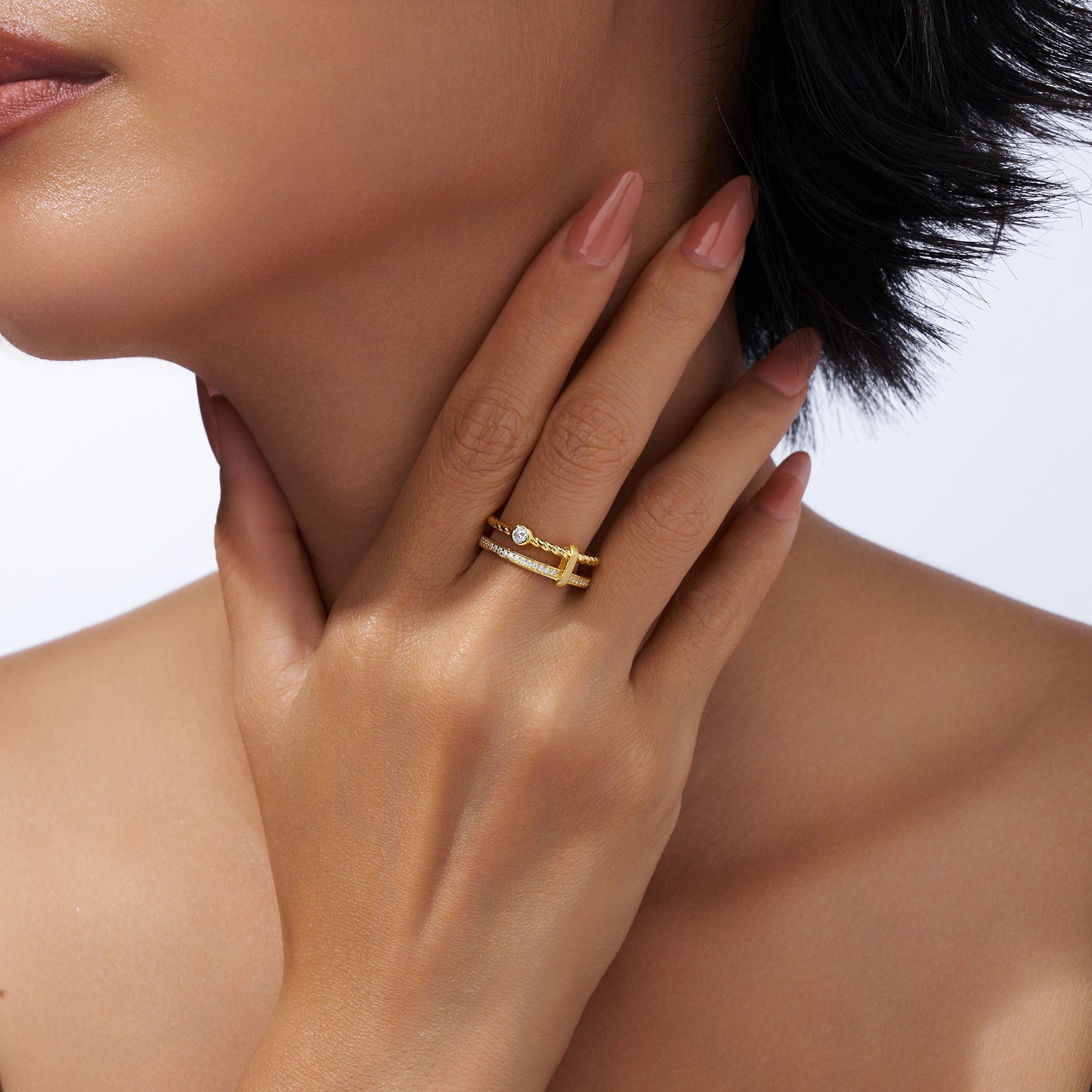 Engraved With Top-quality Moissanite, This Luxurious And Fashionable Minimalist Jewelry Set Features Silver Pieces Electroplated With Gold.