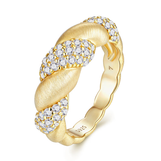 Engraved With Top-quality Moissanite, This Luxurious And Fashionable Minimalist Jewelry Set Features Silver Pieces Electroplated With Gold.