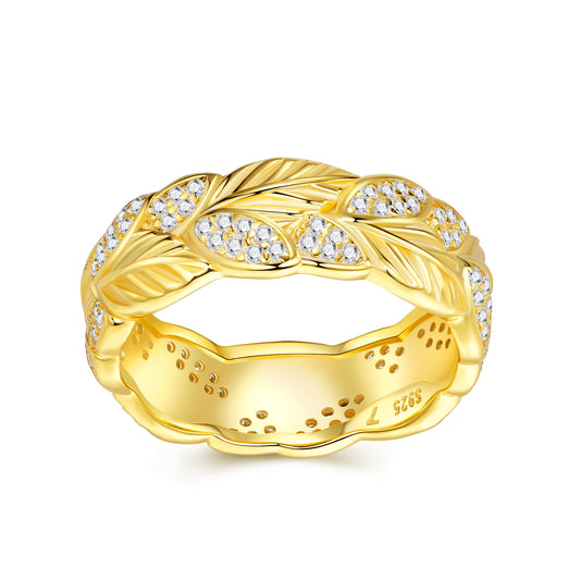 Engraved With Top-quality Moissanite, This Luxurious And Fashionable Minimalist Jewelry Set Features Silver Pieces Electroplated With Gold.