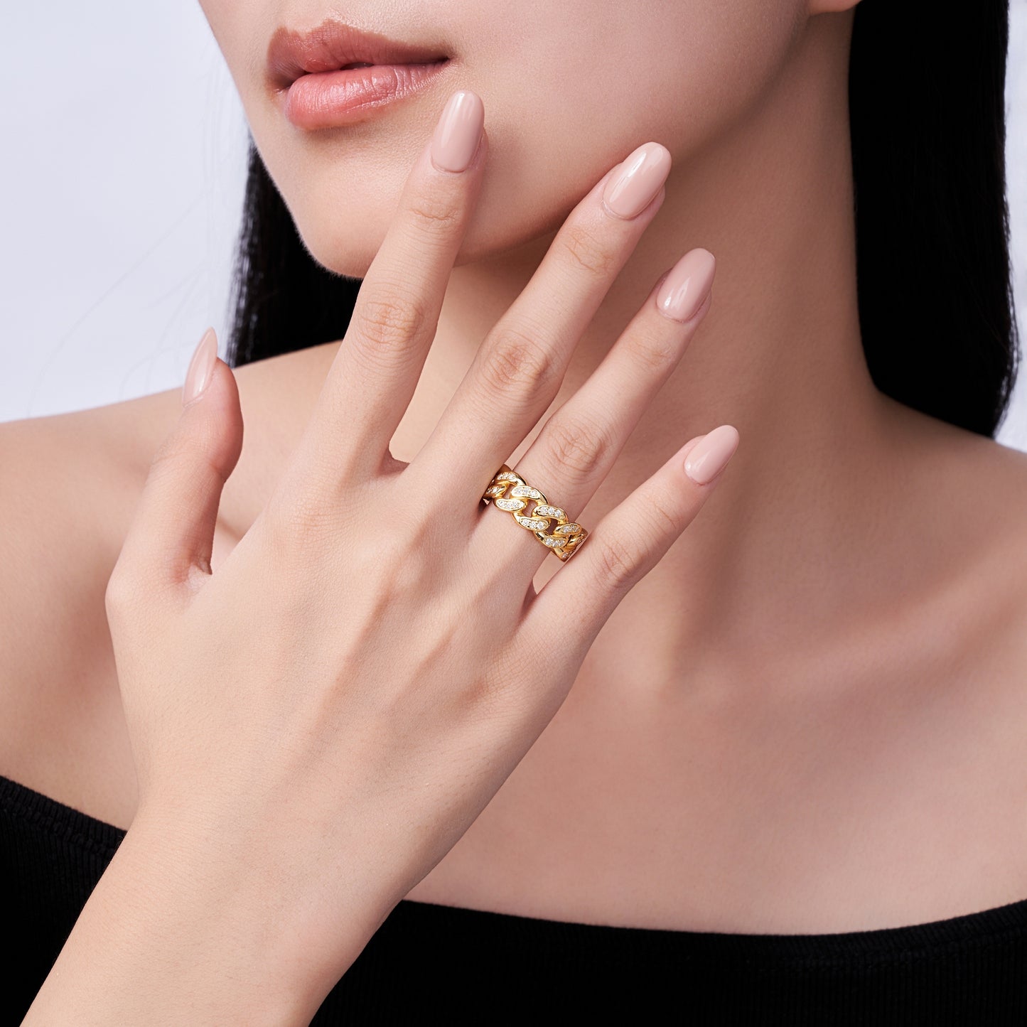 Engraved With Top-quality Moissanite, This Luxurious And Fashionable Minimalist Jewelry Set Features Silver Pieces Electroplated With Gold.
