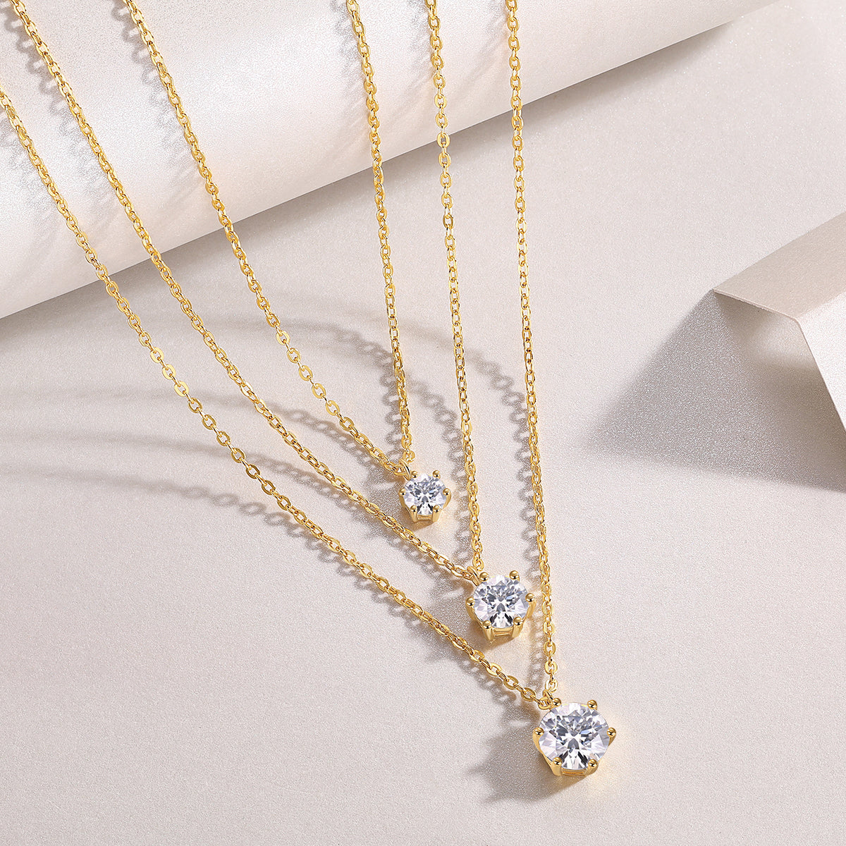 2-carat Luxury Fashion Minimalist Trend Jewelry Silver Pendant Necklace With Top-quality Moissanite, S925 Silver Electroplated With Gold