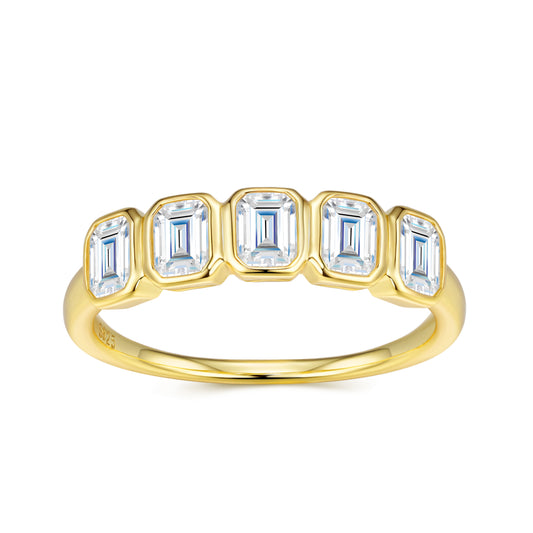 Engraved With Top-quality Moissanite, This Luxurious And Fashionable Minimalist Jewelry Set Features Silver Pieces Electroplated With Gold.